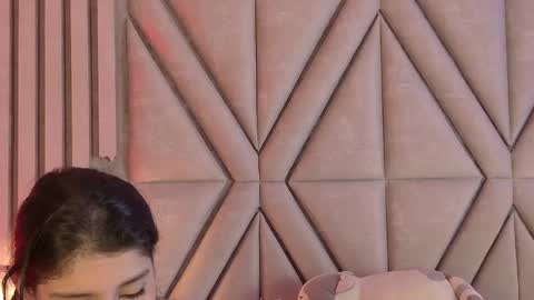 Snapshot of milarux chatting on 11-19-25, 05:13 milarux online show from 11-19-25, 05:13