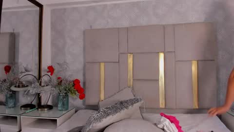 Snapshot of milasaenz1 chatting on 03-31-26, 01:22 Cami online show from 03-31-26, 01:22