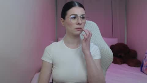 milasecretsss online show from 04-26-26, 12:03