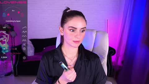 Snapshot of milashalovely chatting on 12-30-24, 03:03 Milasha online show from 12-30-24, 03:03