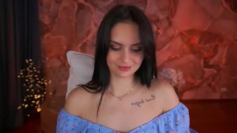 Snapshot of milashalovely chatting on 09-20-25, 08:32 Milasha online show from 09-20-25, 08:32