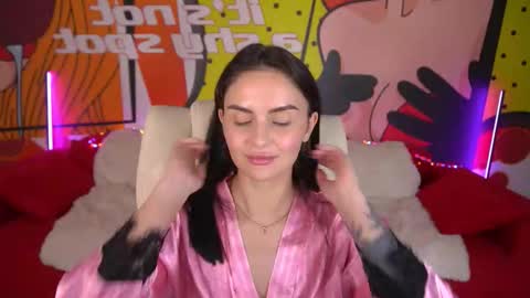 Snapshot of milashalovely chatting on 10-11-25, 06:50 Milasha online show from 10-11-25, 06:50