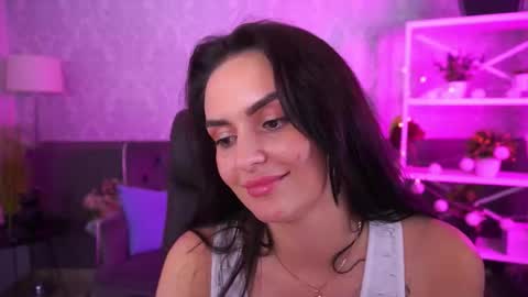 Snapshot of milashalovely chatting on 10-16-25, 01:34 Milasha online show from 10-16-25, 01:34