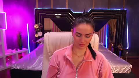 Snapshot of milashalovely chatting on 10-21-25, 07:09 Milasha online show from 10-21-25, 07:09