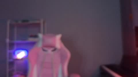 Snapshot of milaslovv chatting on 02-06-25, 08:18 Mila online show from 02-06-25, 08:18