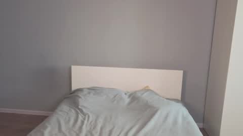 Snapshot of milaslovv chatting on 09-20-25, 06:58 Mila online show from 09-20-25, 06:58