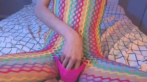 Snapshot of milaslovv chatting on 10-10-25, 01:15 Mila online show from 10-10-25, 01:15