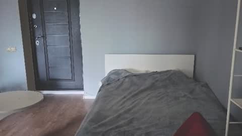 Snapshot of milaslovv chatting on 07-13-26, 08:17 Mila online show from 07-13-26, 08:17