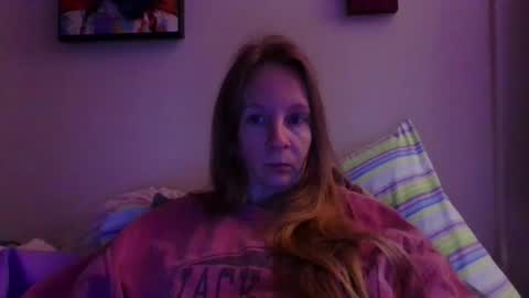 Mila online show from 04-08-26, 01:00