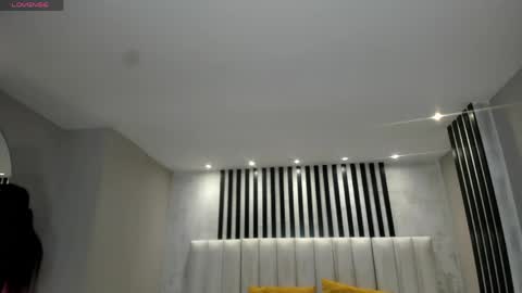 Mila Velvet online show from 04-21-26, 12:11