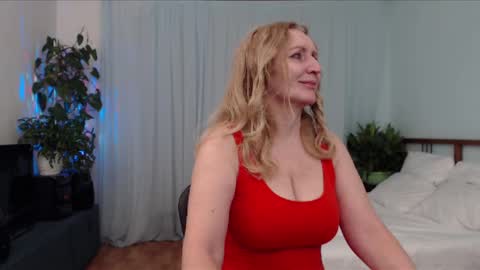 Snapshot of milawantfun chatting on 01-13-25, 05:44 Mila online show from 01-13-25, 05:44