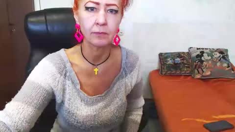 Snapshot of milayadflow chatting on 11-15-25, 10:34 MilayaDFlow online show from 11-15-25, 10:34