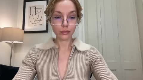 Mila online show from 11-30-25, 03:49