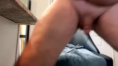 Snapshot of milbert chatting on 10-07-25, 02:58 milbert online show from 10-07-25, 02:58