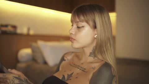 M  Telegram mamagotachannel online show from 04-08-26, 07:52