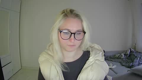 Milena new nonude shy blonde natural online show from 04-19-26, 05:23