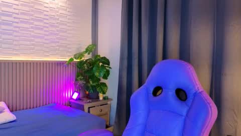 Snapshot of milena_lawson chatting on 11-08-25, 10:48 milena_lawson online show from 11-08-25, 10:48