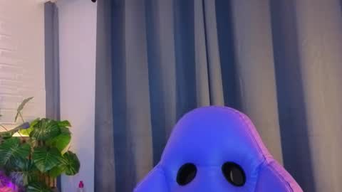 Snapshot of milena_lawson chatting on 12-03-25, 10:46 milena_lawson online show from 12-03-25, 10:46