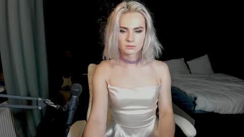 Milena online show from 12-13-24, 04:43