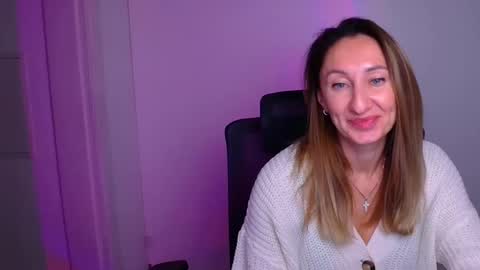 Snapshot of milena_sunny_ chatting on 12-16-25, 08:19 Milena online show from 12-16-25, 08:19