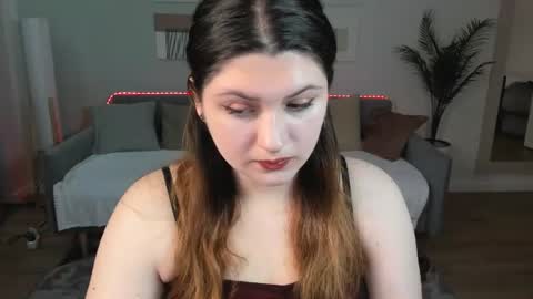 Snapshot of milenafiery chatting on 06-25-26, 07:40 milenafiery online show from 06-25-26, 07:40