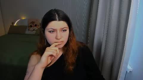 Snapshot of milenafiery chatting on 07-26-26, 10:33 milenafiery online show from 07-26-26, 10:33