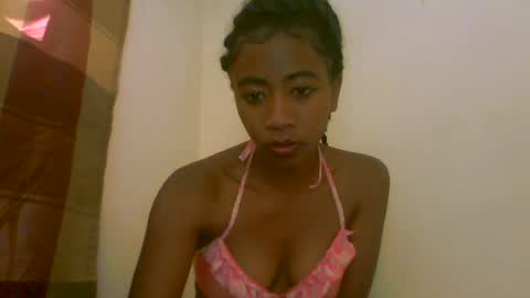 Snapshot of milennah chatting on 05-23-26, 07:56 milennah online show from 05-23-26, 07:56