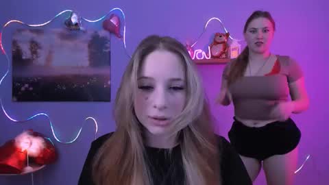 Snapshot of miles_candy chatting on 02-20-26, 08:09 Sweet Miles online show from 02-20-26, 08:09