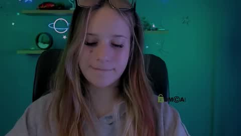 Snapshot of miles_candy chatting on 02-25-26, 08:18 Sweet Miles online show from 02-25-26, 08:18