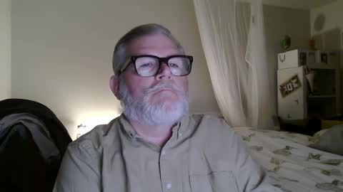 Miles Nash online show from 09-23-25, 04:48