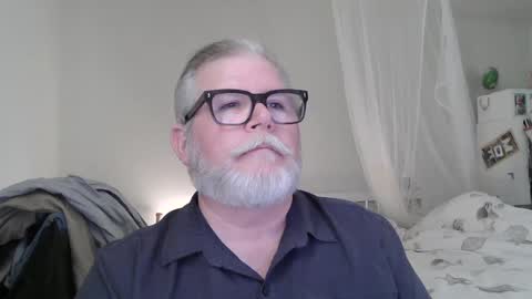 Miles Nash online show from 09-24-25, 01:20