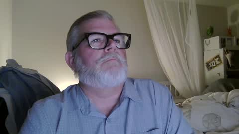 Miles Nash online show from 09-28-25, 04:51