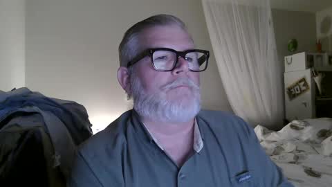 Miles Nash online show from 09-29-25, 05:12