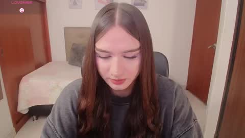 Miley online show from 11-20-25, 03:12