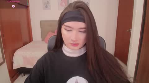 Miley online show from 12-19-25, 04:14