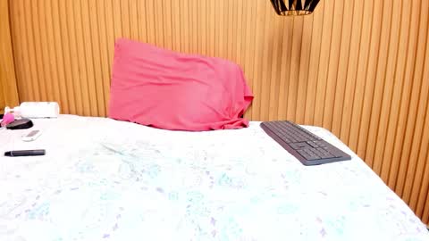 MILEY online show from 11-23-25, 12:32