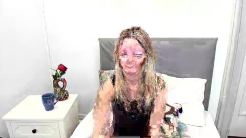 MileyTop online show from 02-12-26, 09:21