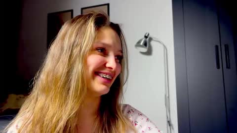 mileyy_cute online show from 03-08-26, 02:04