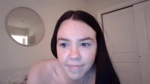 Snapshot of milf4you6 chatting on 11-26-25, 01:17 milf4you6 online show from 11-26-25, 01:17