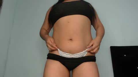 Anay velez online show from 04-24-26, 02:47