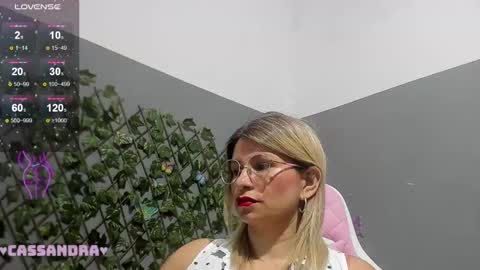 Snapshot of milf_bigboooty chatting on 12-10-24, 03:09 kassandra online show from 12-10-24, 03:09