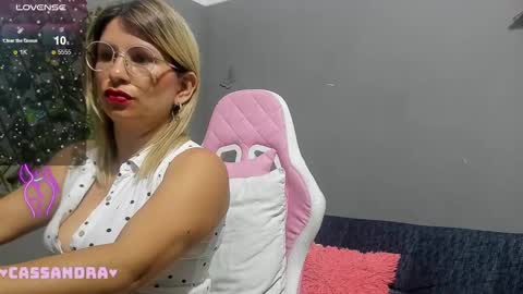 Snapshot of milf_bigboooty chatting on 12-10-24, 06:11 kassandra online show from 12-10-24, 06:11