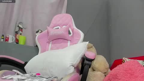 Snapshot of milf_bigboooty chatting on 12-31-24, 08:26 kassandra online show from 12-31-24, 08:26