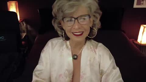 Fabiola online show from 04-26-26, 05:43