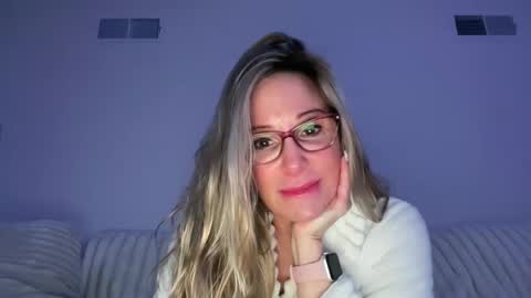 MIlf Goddess online show from 03-10-25, 06:16