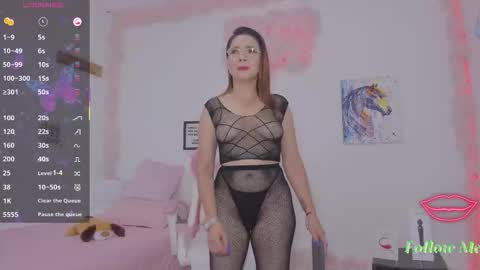 Aura  online show from 03-26-26, 03:34