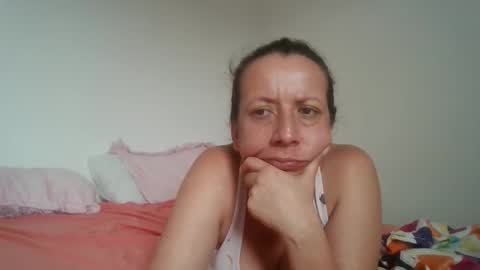 Snapshot of milfevha chatting on 10-16-25, 01:45 milfevha online show from 10-16-25, 01:45