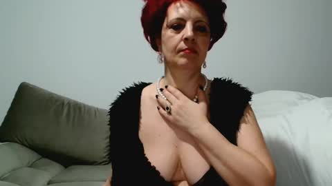 Snapshot of milffsupreme chatting on 01-19-25, 08:51 Milfsupreme online show from 01-19-25, 08:51