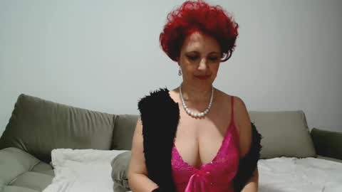 Snapshot of milffsupreme chatting on 02-25-25, 09:13 Milfsupreme online show from 02-25-25, 09:13