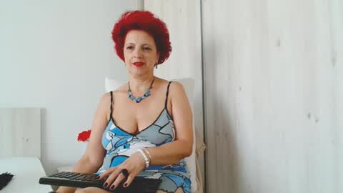 Snapshot of milffsupreme chatting on 09-09-25, 11:21 Milfsupreme online show from 09-09-25, 11:21